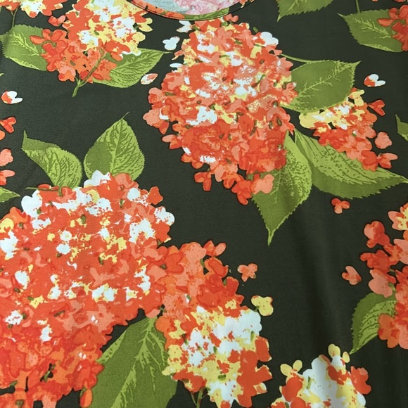 Women’s top - Picture 2 of 2